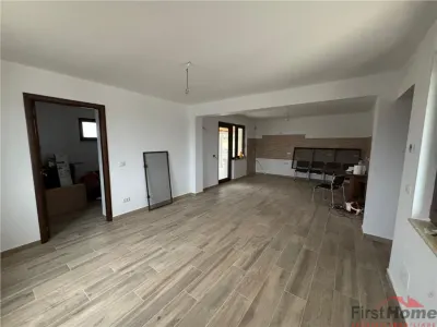 Vila deosebita Parter + Mansarda de vanzare in Odobesti - foto 12