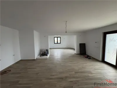 Vila deosebita Parter + Mansarda de vanzare in Odobesti - foto 14
