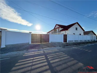 Vila deosebita Parter + Mansarda de vanzare in Odobesti - foto 4