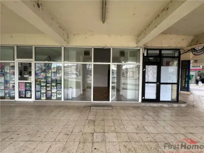 Sp comercial Teatru intersectie, zona 0, vitrina, 22 mp, pe colt - foto 2