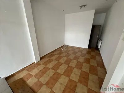 Sp comercial Teatru intersectie, zona 0, vitrina, 22 mp, pe colt - foto 5