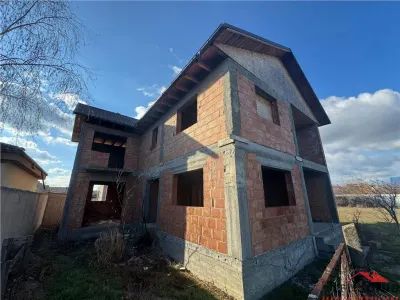 Casa Cimpinianca, LA ROSU, 226 mp construiti, 377 mp teren - foto 3