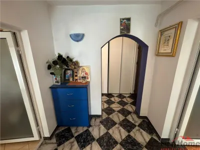 Apartament 2 camere, 54mp, etaj 4 cu acoperis - Central - - foto 13