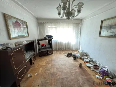 Apartament 3 camere, 70mp, etaj 4/4 cu acoperis, zona Casa de Cultura - foto 4