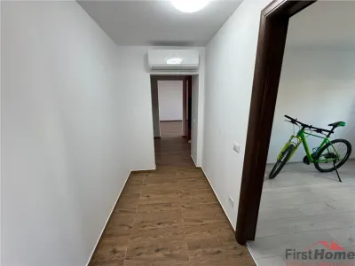 Apartament 4 camere, etaj 2, 88mp utili, renovat complet - foto 13