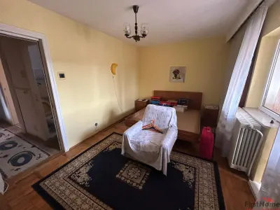 Apartament cu 4 camere de vanzare, zona liceul Pedagogic - foto 5