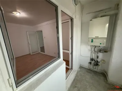 Apartament 2 camere,  58 mp, etaj 3 cu acoperis, zona Scoala 2 - foto 9