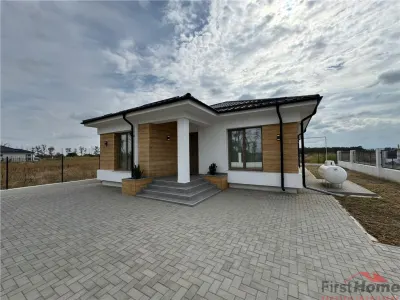 Casa de vanzare , in cartier nou Focsani Nord - Petresti - - foto 3