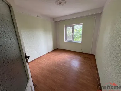 Apartament 3 camere, etaj 1 , 80mp in Campineanca - foto 10