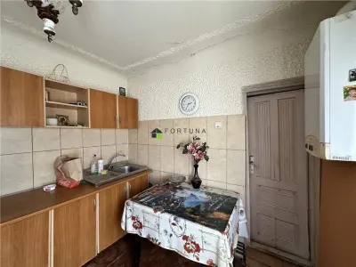Casa de vanzare în zona linistita - foto 7