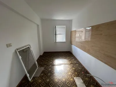 Apartament cu 2 camere de vanzare, etaj 4, zona Sud - Focsani