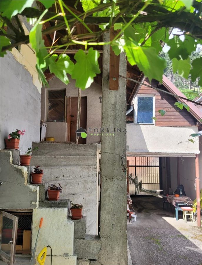 Casa Rasnov Teren 480 Mp - Rasnov
