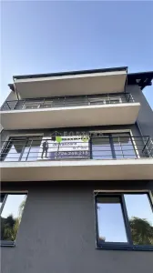 Apartament 3 camere bloc vila - 75 mp + parcare - Tractorul 137500 euro - Brasov