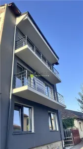 Apartament 3 camere bloc vila - 75 mp + parcare - Tractorul 137500 euro - foto 2
