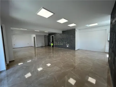 Spatiu comercial cu vad, strada Nicolae Labis - foto 2