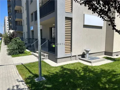 Spatiu comercial cu vad, strada Nicolae Labis - foto 8