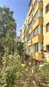 Apartament 3camere decomandat 71 mp etaj 1/4 Carpatilor - Brasov