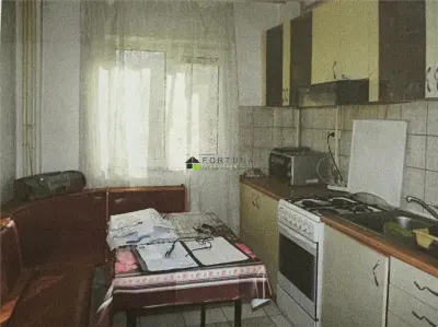 Apartament  Calea Bucuresti Zona Judetean  Decomandat - foto 2