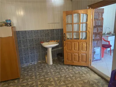 Spatiu comercial  situat in comuna Reghiu cu suprafata de 88 mp si magazie de 100 mp - foto 6