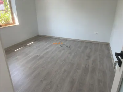Casa in Focsani de inchiriat renovata integral , zona Bdul Independentei,posibilitate birouri , saloane de infrumusetare - foto 5
