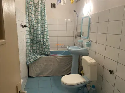 Apartament 2 camere , strada Bucegi - Policlinica nr 2 , 56 mp , balcon si logie - foto 4