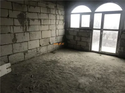 Casa de vanzare in Golesti, parter si etaj , 220 mp construiti , teren 916mp, la rosu - foto 3
