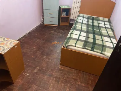Apartament 4 camere , zona cartier Sud , et 2/4 , 56 mp - foto 12