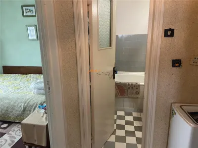 Apartament 3 camere , zona Scoala nr 10 , et 7/8 , decomandat , liber - foto 2
