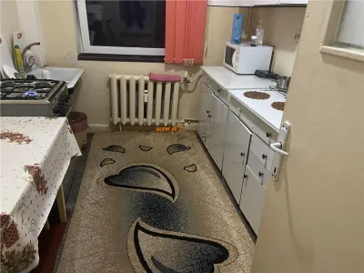 Apartament trei camere , zona Cartier Sud , 55 mp , curat - foto 6