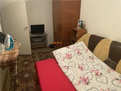 Apartament trei camere , zona Cartier Sud , 55 mp , curat - foto 9