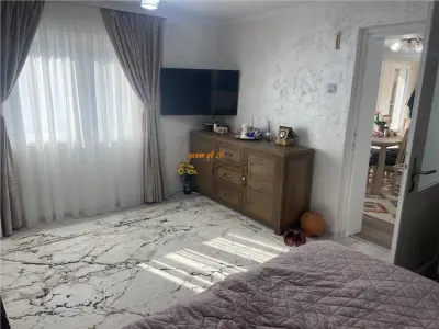 Casa de vanzare la Dumitresti , parter si etaj , mobilata si utilata , teren1347 mp - foto 12