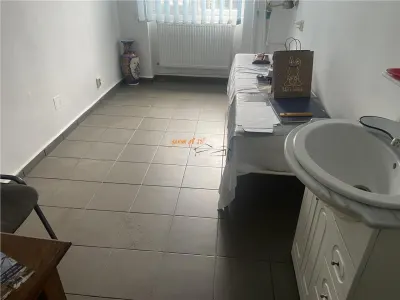 Spatiu comercial , zona Sala Polivalenta ,72 mp , parter ,stradal , actual cabinet medical - foto 9