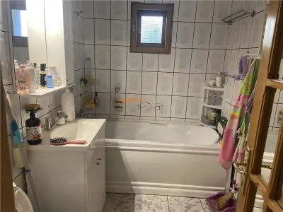 Apartament 3 camere , zona ultracentrala - Primaria Focsani , 83 mp , imbunatatit - foto 14