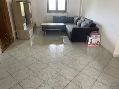 Apartament 4 camere  in Focsani , 98 mp , zona ultracentrala  - Teatrul Municipal Focsani - foto 2