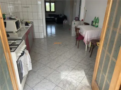Apartament 4 camere  in Focsani , 98 mp , zona ultracentrala  - Teatrul Municipal Focsani - foto 4