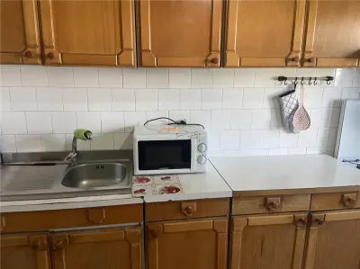 Apartament 3 camere in Focsani , zona centrala, et 2/4 , decomandat , 77 mp , liber , mobilat - foto 14
