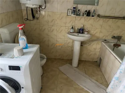 Casa formata din 2 corpuri de vanzare in sat Maluri , comuna Vulturu ,suprafata casa 100 mp , teren1400mp - foto 10