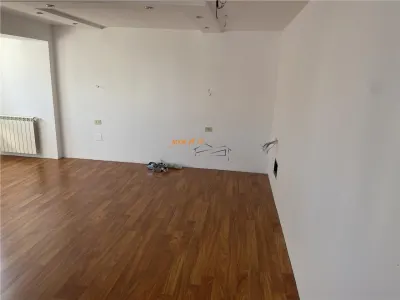 Apartament 4 camere transformat in 3 camere , zona ultracentrala Piata Moldovei , et 1/4 , 92 mp , imbunatatit - foto 4