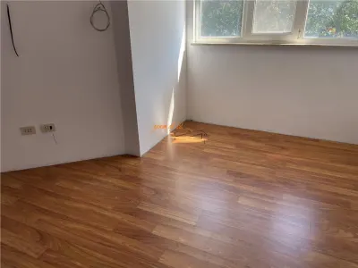 Apartament 4 camere transformat in 3 camere , zona ultracentrala Piata Moldovei , et 1/4 , 92 mp , imbunatatit - foto 5