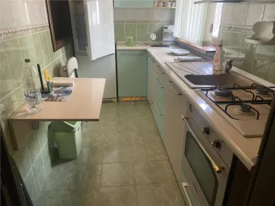 Apatament 2 camere , zona Spitalul Militar , et 1/3 , decomandat , imbunatatit , mobilat integral - foto 5