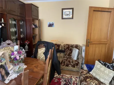 Apartament 2 camere , zona ultracentrala - Piata Moldovei , et 2 , decomandat , 54 mp , renovat ,mobilat completdin 4 - foto 3