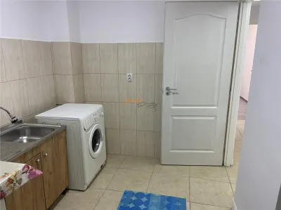 Apartament 2 camere , et 1/4 , ultracentral -Piata Moldovei , renovat , mobilat  partial - foto 9