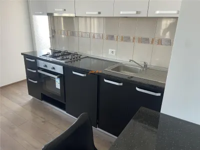 Garsoniera de vanzare , zona Liceul Economic Gara - strada Longinescu , 37 mp , renovata ,mobilata - foto 7