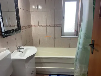 Garsoniera de vanzare , zona Liceul Economic Gara - strada Longinescu , 37 mp , renovata ,mobilata - foto 8