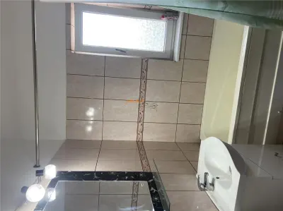 Garsoniera de vanzare , zona Liceul Economic Gara - strada Longinescu , 37 mp , renovata ,mobilata - foto 10