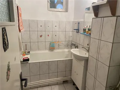 Apartament 2 camere , zona cartier Gara , etaj 1/4 , curat , liber , centrala termica individuala - foto 5