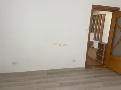 Apartament 2 camere , cartier Sud , decomandat , 43 mp, centrala termica proprie - foto 2