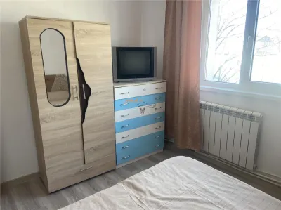 Apartament 2 camere , cartier Sud , decomandat , 43 mp, centrala termica proprie - foto 10