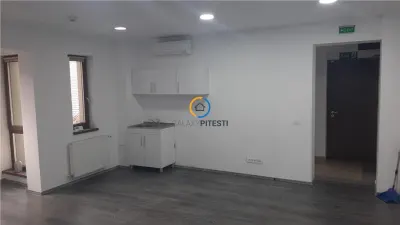 Spatiu central pretabil cabinet medical, birou, etc - foto 2