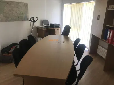 Cladire birouri  si hala , zona Golesti, suprafata teren 2365 mp - foto 3